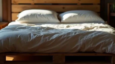 Jaki materac na łóżko z palet